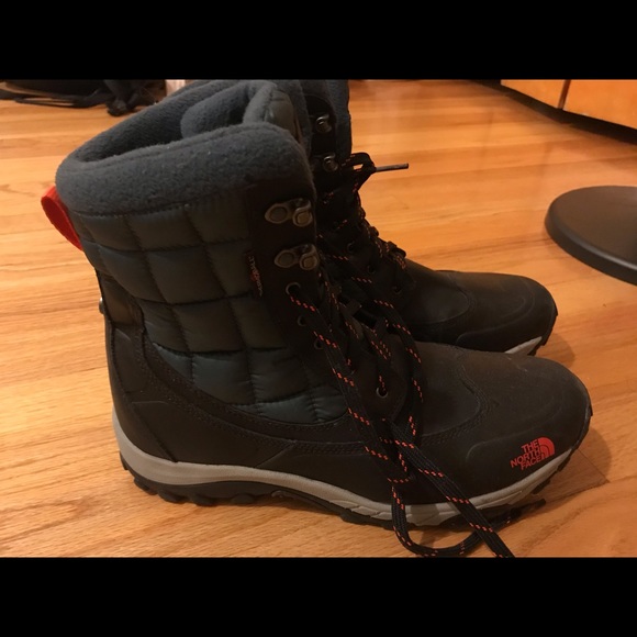 Warm North Face Boots worn twice - Picture 2 of 3